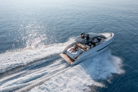 Invictus Yacht TT420 novos à venda