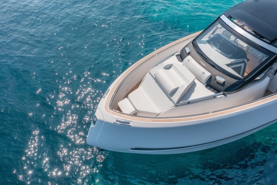 Invictus Yacht TT420 novos à venda