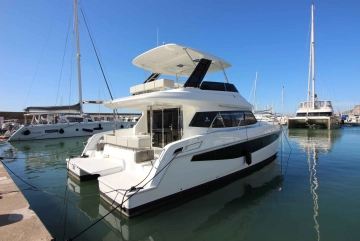 Aquila 42 preowned for sale