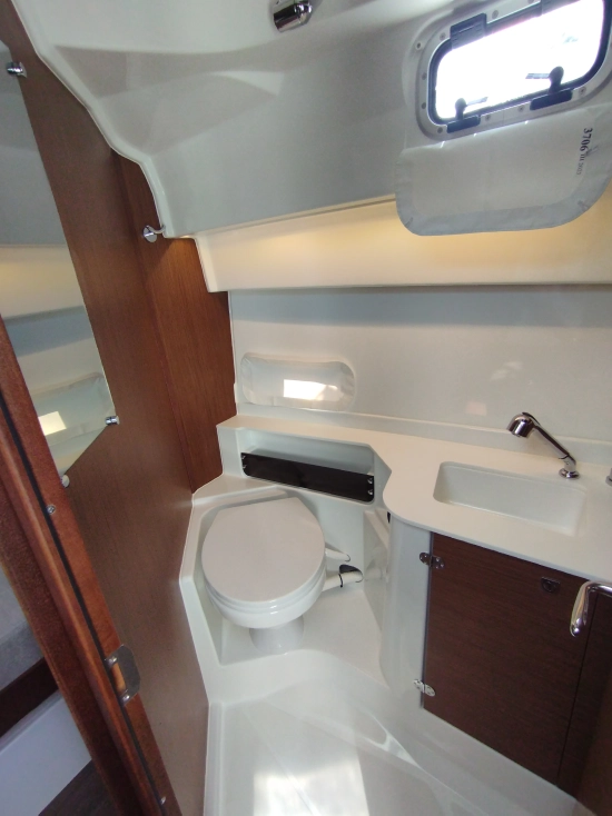 Beneteau Antares 9 usata in vendita