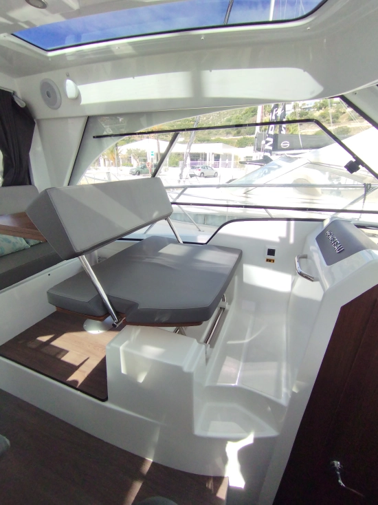 Beneteau Antares 9 usata in vendita