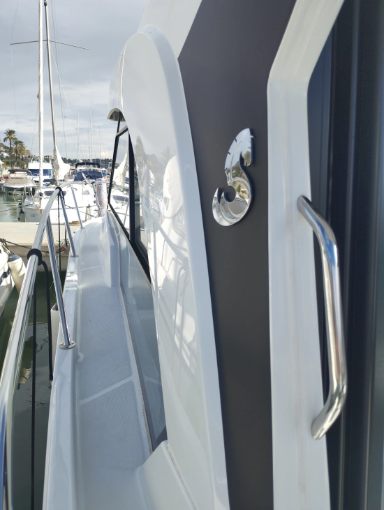 Beneteau Antares 9 usata in vendita