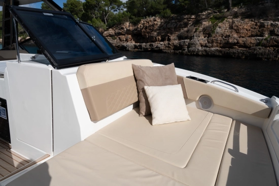 Aquila 32 Sport usata in vendita