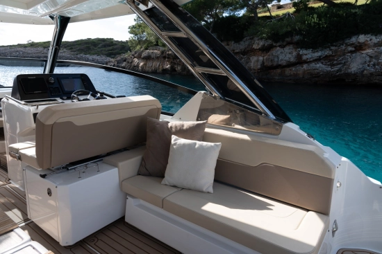Aquila 32 Sport usata in vendita