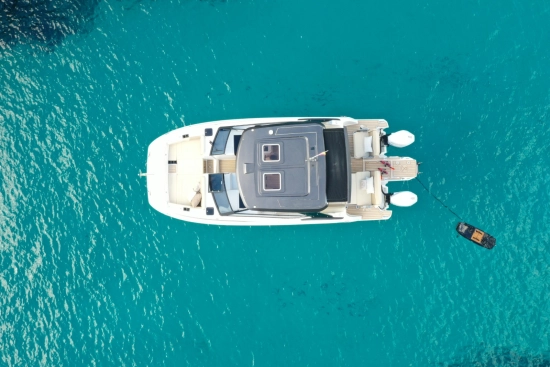 Aquila 32 Sport usata in vendita