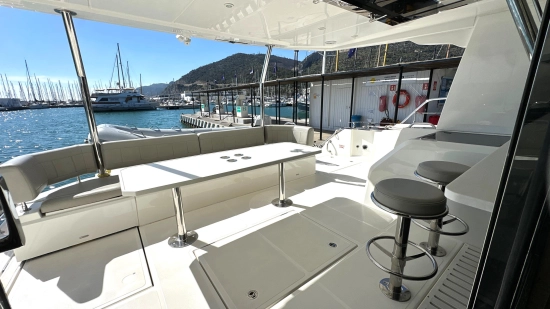 Aquila 54 Yacht usata in vendita