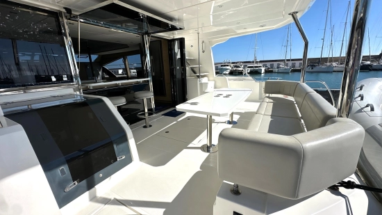 Aquila 54 Yacht usata in vendita