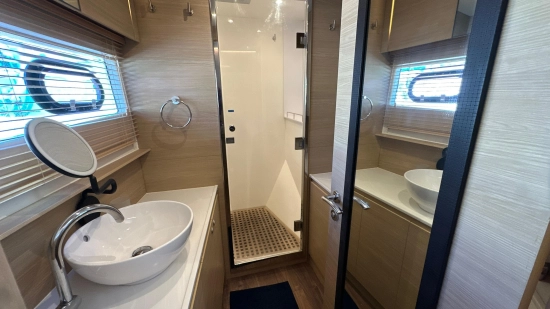 Aquila 54 Yacht usata in vendita