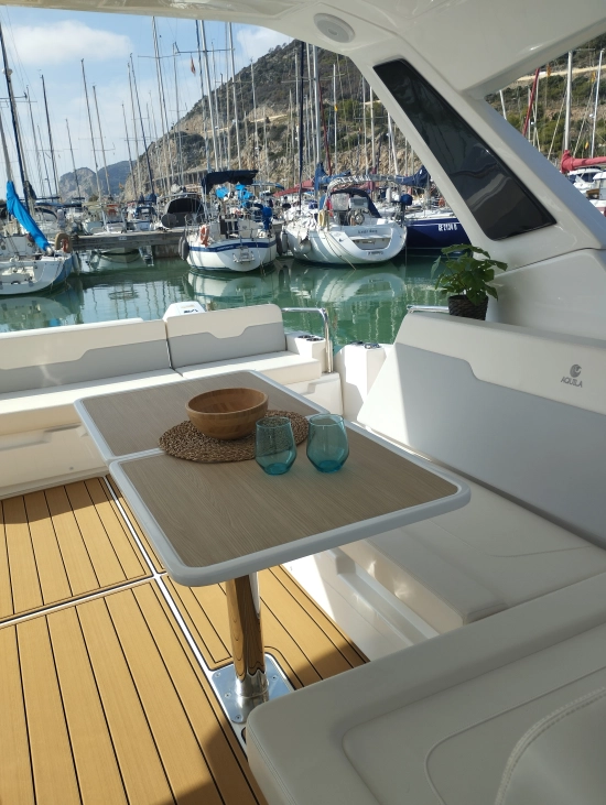 Aquila 36 SPORT usata in vendita