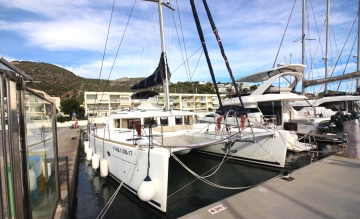 Lagoon 440 usata in vendita