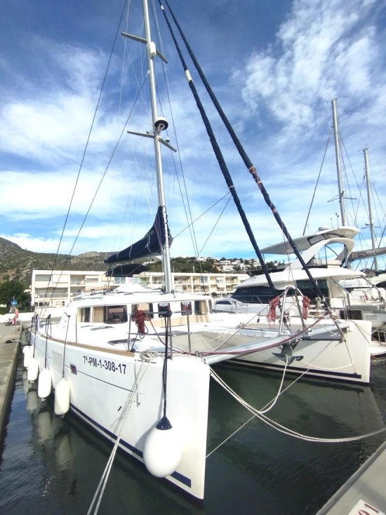 Lagoon 440 usata in vendita