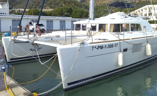 Lagoon 440 usata in vendita