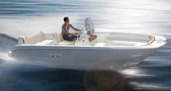 Invictus Yacht