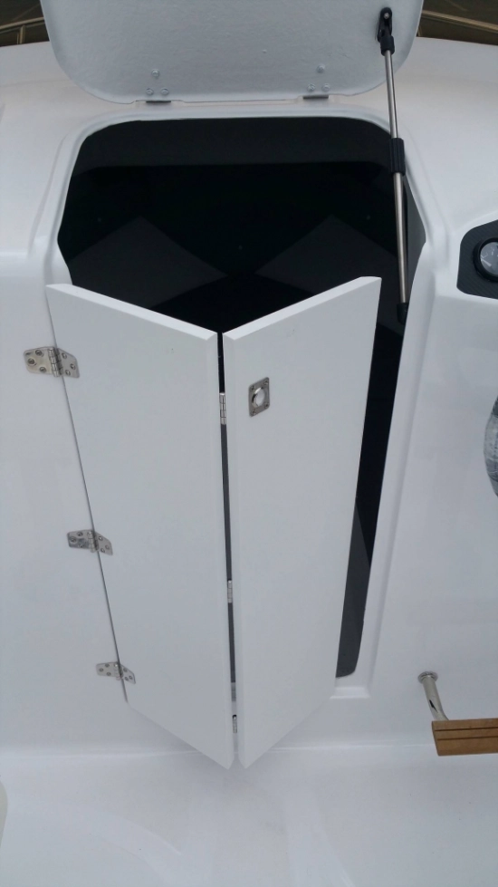 VORAZ 505 CABIN nuevo en venta
