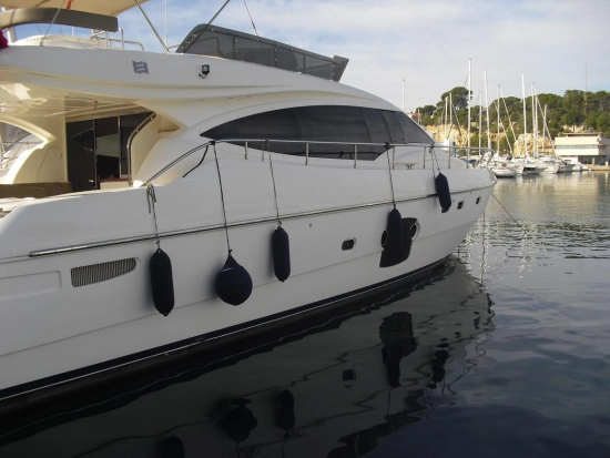 Ferretti 592 d’occasion à vendre